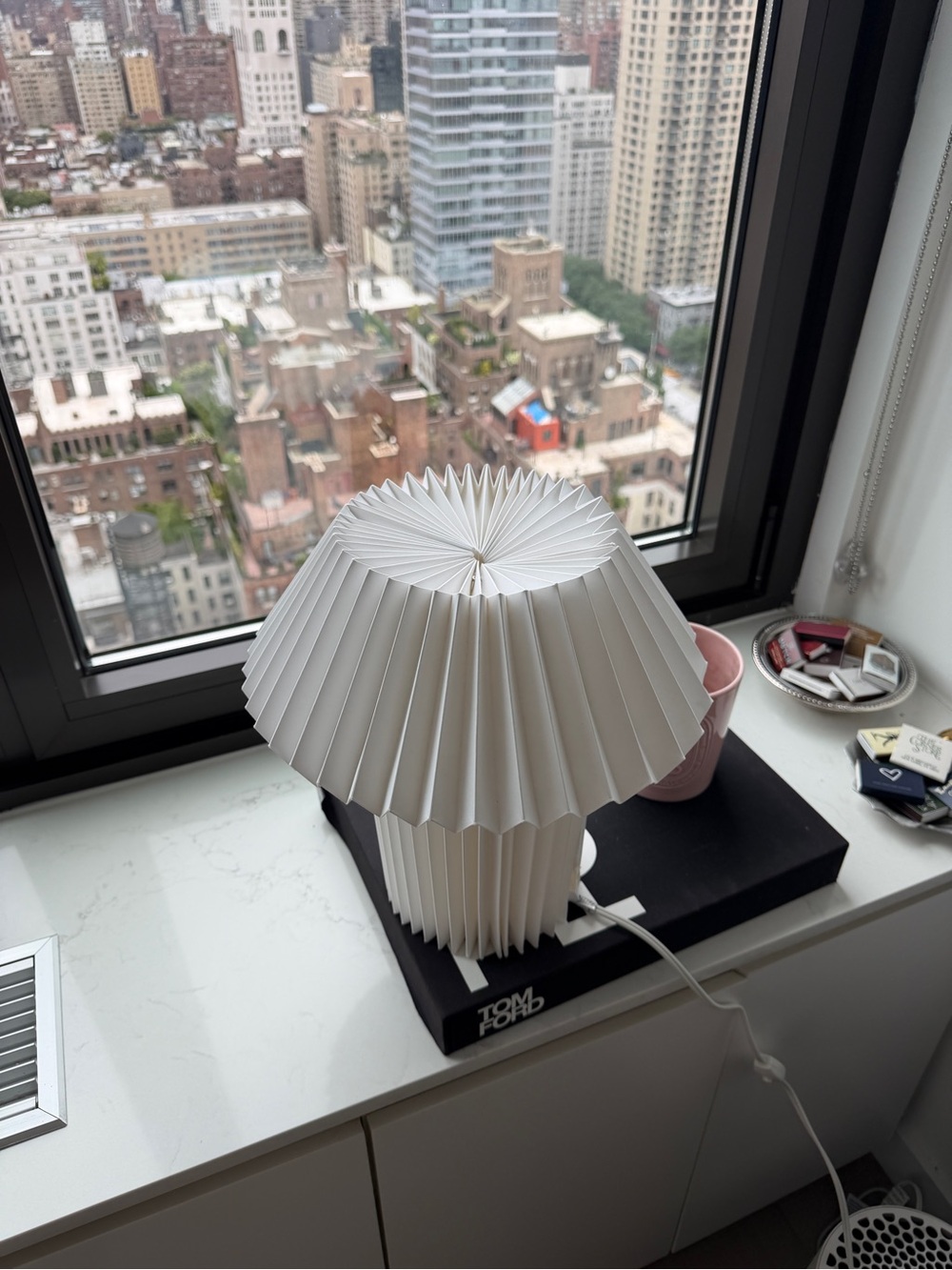 Paper lamp - Picture 2 of 3